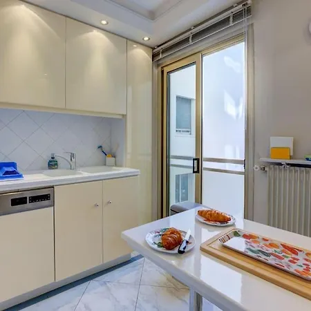 New Listing - Amazing Beach Views, 1-Bed Apt Cannes Exterior photo