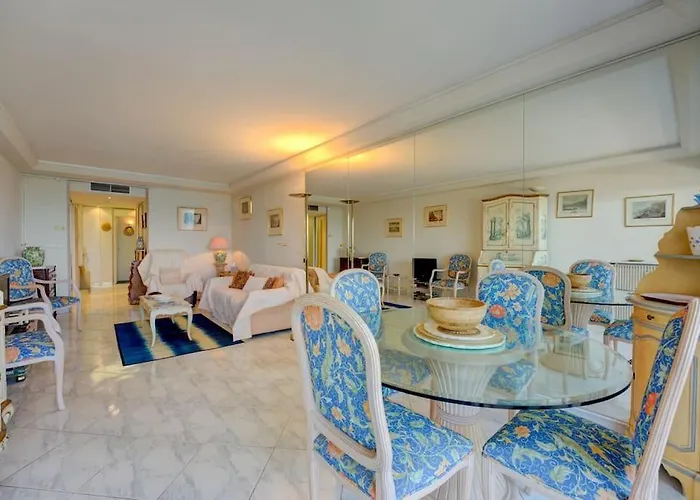 New Listing - Amazing Beach Views, 1-Bed Apt