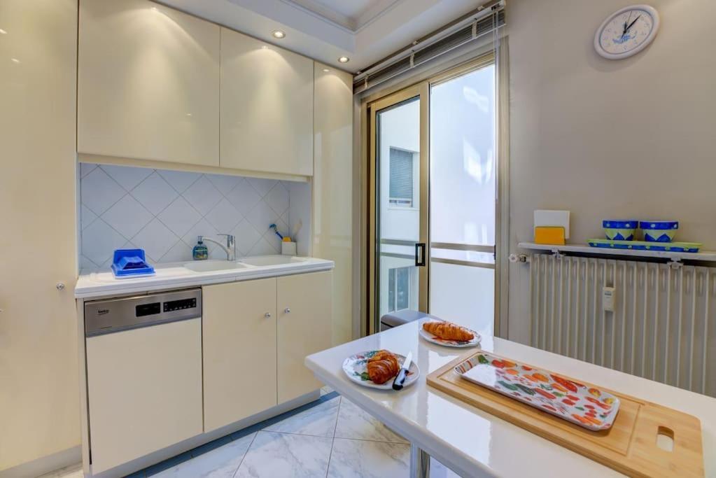 Apartment New Listing - Amazing Views, 1-bed *