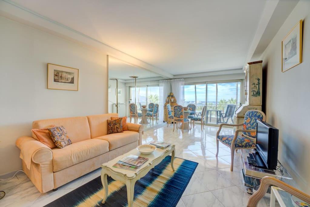 Appartement New Listing - Amazing Views, 1-bed Cannes